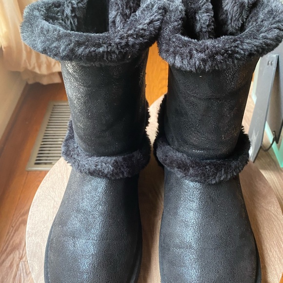 Ugg black boots - Picture 3 of 7